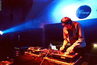 mus90-01